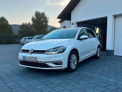 Weiß Gebraucht 2018 VW Golf VII Comfortline Limousine | 13.900 € (Guter Preis)