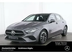 Lack mountaingrau (metallic) Gebraucht 2024 Mercedes A180 Limousine | 28.869 € (Fairer Preis)