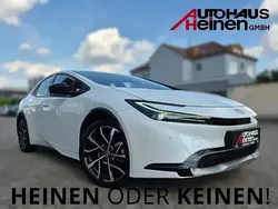 Platinum white pearl mc. Gebraucht 2024 Toyota Prius Plug-in Hybrid Executive Kleinwagen | 37.990 € (Superpreis)