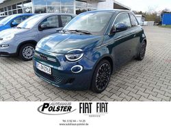 Ozean grün Gebraucht 2023 Fiat 500e Icon Limousine | 24.400 € (Fairer Preis)