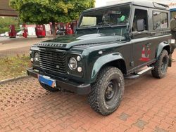 Grün Gebraucht 2012 Land Rover Defender SUV | 33.190 €