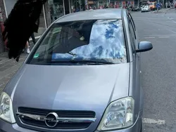 Silber Gebraucht 2004 Opel Meriva Van / Kleinbus | 1.000 € (Superpreis)