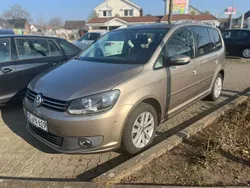 Beige Gebraucht 2013 VW Touran Life Van / Kleinbus | 6.200 € (Fairer Preis)