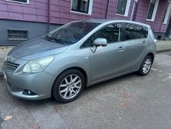 Grau Gebraucht 2012 Toyota Verso Multidrive S Van / Kleinbus | 5.100 € (Guter Preis)