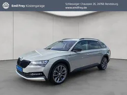 Grau Gebraucht 2024 Skoda Superb Kombi | 39.980 €
