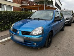 Blau Gebraucht 2004 Renault Clio II Kleinwagen | 2.650 € (Teuer)