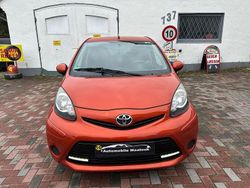 Orange Gebraucht 2013 Toyota Aygo Connect Style Kleinwagen | 2.800 € (Fairer Preis)