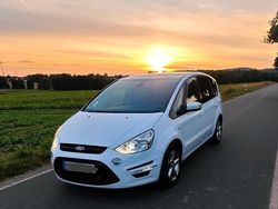 Weiß Gebraucht 2014 Ford S-MAX S Van / Kleinbus | 5.200 € (Fairer Preis)