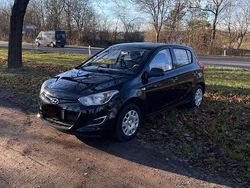 Schwarz Gebraucht 2013 Hyundai i20 Edition Kleinwagen | 5.200 € (Fairer Preis)