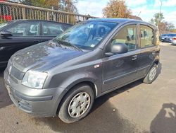 Grau Gebraucht 2012 Fiat Panda Classica Kleinwagen | 950 €