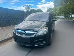 Schwarz Gebraucht 2006 Opel Zafira Van / Kleinbus | 3.000 € (Fairer Preis)