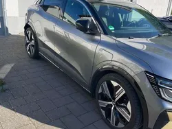 Grau Gebraucht 2022 Renault Mégane Iconic Limousine | 25.900 € (Guter Preis)