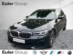 Schwarz Gebraucht 2022 BMW 530 M Sport Kombi | 35.949 € (Guter Preis)