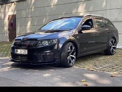 Schwarz Gebraucht 2017 Skoda Octavia vRS Kombi | 13.700 € (Fairer Preis)