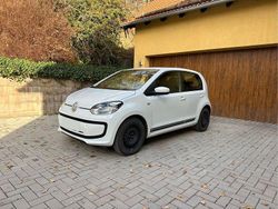 Weiß Gebraucht 2015 VW up! CLUB Kleinwagen | 5.690 € (Guter Preis)