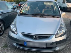 Grau Gebraucht 2003 Honda Jazz Kleinwagen | 2.300 €