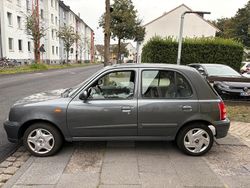 Grau Gebraucht 2003 Nissan Micra Kleinwagen | 1.299 €