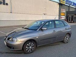 Grau Gebraucht 2004 Seat Ibiza Stella Limousine | 1.749 € (Fairer Preis)