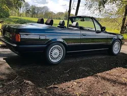 Schwarz Gebraucht 1993 BMW 320 Cabriolet Shadowline Cabrio | 20.000 €