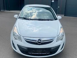 Weiß Gebraucht 2012 Opel Corsa Selection Limousine | 2.299 € (Guter Preis)