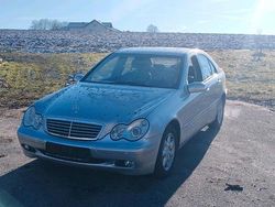 Silber Gebraucht 2003 Mercedes C180 Elegance Limousine | 1.295 €