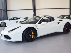 Weiß Gebraucht 2019 Ferrari 488 Cabrio | 238.899 € (Superpreis)