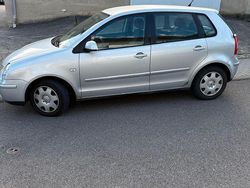 Grau Gebraucht 2004 VW Polo Basis Limousine | 550 € (Guter Preis)