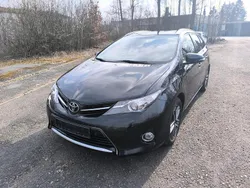 Blau Gebraucht 2014 Toyota Auris Kombi | 7.990 € (Guter Preis)