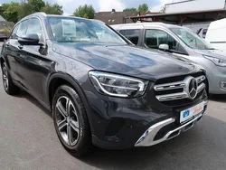 Grau Gebraucht 2021 Mercedes GLC220 Exclusive SUV | 43.900 € (Etwas zu teuer)