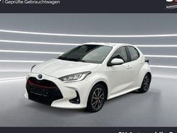 Weiß Gebraucht 2022 Toyota Yaris Hybrid Comfort Limousine | 18.980 € (Fairer Preis)