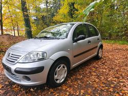 Grau Gebraucht 2002 Citroën C3 Kleinwagen | 1.250 € (Fairer Preis)