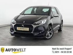 Lackierung perlmuttweiss + moondu/lack zweifarbig Gebraucht 2016 DS Automobiles DS3 So Chic Kleinwagen | 9.360 € (Fairer Preis)