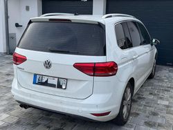 Weiß Gebraucht 2020 VW Touran Highline Van / Kleinbus | 23.990 € (Fairer Preis)
