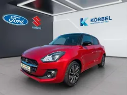 Burning red / black Gebraucht 2021 Suzuki Swift Comfort+ Kleinwagen | 15.780 € (Etwas zu teuer)