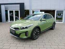 Celadon green met. (ce6) Gebraucht 2024 Kia XCeed Spirit SUV | 29.600 € (Fairer Preis)