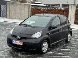 Schwarz Gebraucht 2012 Toyota Aygo Edition Kleinwagen | 3.999 € (Fairer Preis)