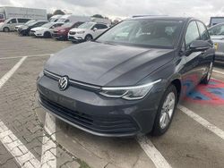 Grau Gebraucht 2020 VW Golf VIII Life Limousine | 14.600 € (Fairer Preis)