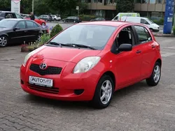 Rot Gebraucht 2009 Toyota Yaris Kleinwagen | 2.750 € (Fairer Preis)