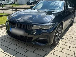 Schwarz Gebraucht 2021 BMW 320 Shadowline Kombi | 22.500 € (Guter Preis)