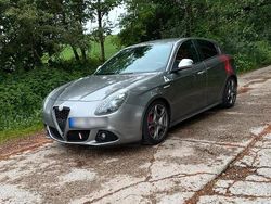 Grau Gebraucht 2012 Alfa Romeo Giulietta Quadrifoglio Kleinwagen | 9.000 €