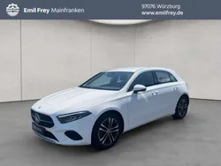 Weiß Gebraucht 2024 Mercedes A180 Advanced Limousine | 28.250 € (Fairer Preis)