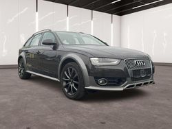 Grau Gebraucht 2015 Audi A4 Allroad Sport Kombi | 13.900 € (Etwas zu teuer)