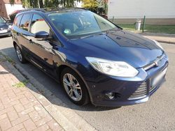 Blau Gebraucht 2013 Ford Focus Limousine | 3.500 € (Guter Preis)