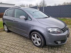 Grau Gebraucht 2010 VW Golf Plus Cross Comfortline Van / Kleinbus | 5.500 € (Fairer Preis)