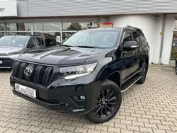 Tiefschwarz mica met. Gebraucht 2023 Toyota Land Cruiser TEC-Edition SUV | 61.900 € (Fairer Preis)