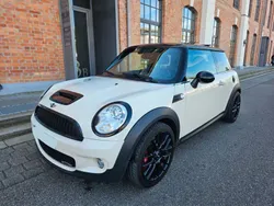 Weiß Gebraucht 2008 Mini John Cooper Works Kleinwagen | 8.500 € (Fairer Preis)