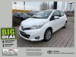 Schneeweiss Gebraucht 2013 Toyota Yaris Cool Kleinwagen | 7.390 € (Fairer Preis)