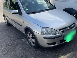 Silber Gebraucht 2004 Opel Corsa Kleinwagen | 600 € (Guter Preis)