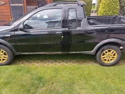 Schwarz Gebraucht 2003 Fiat Strada SUV | 2.700 €
