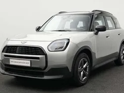 Grau Gebraucht 2024 Mini Countryman Classic SUV | 31.779 €